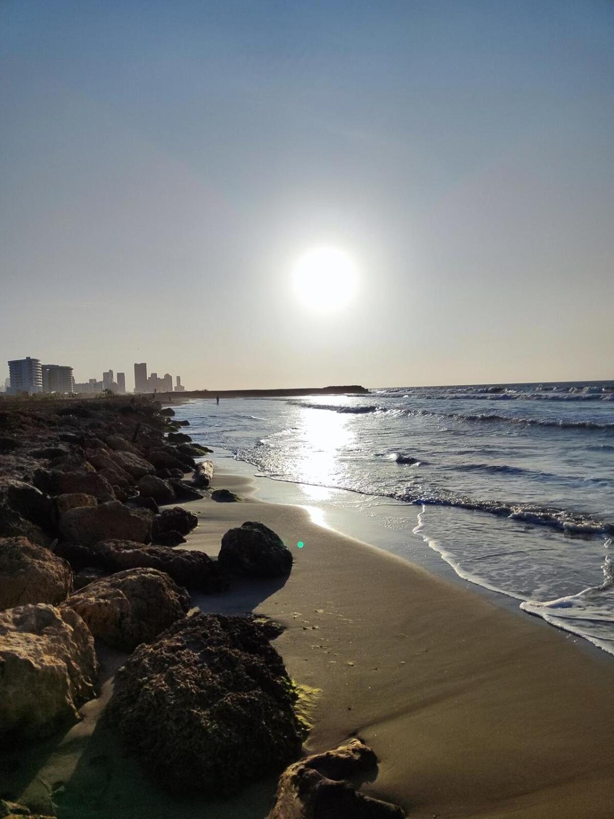Luxury Beachside Apartment Cartagena